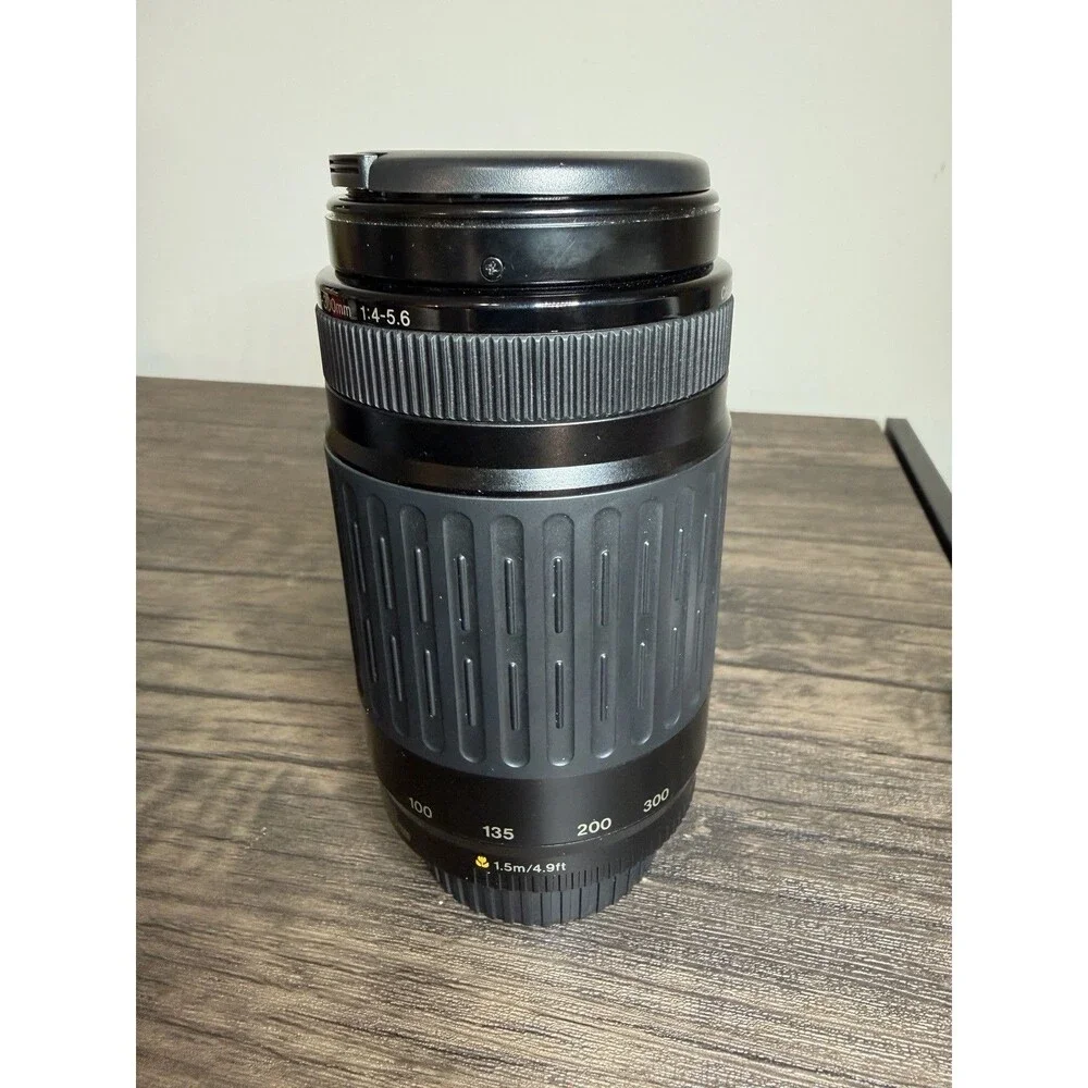 Canon Zoom Lens EF 75-300mm 1:4-5.6 Telephoto W/Caps- For Canon EOS Cameras- EUC